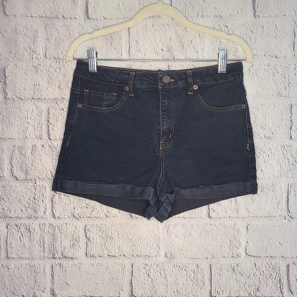 Forever 21 Pants - 💙 Forever 21 Dark Wash High Waisted Denim Shorts